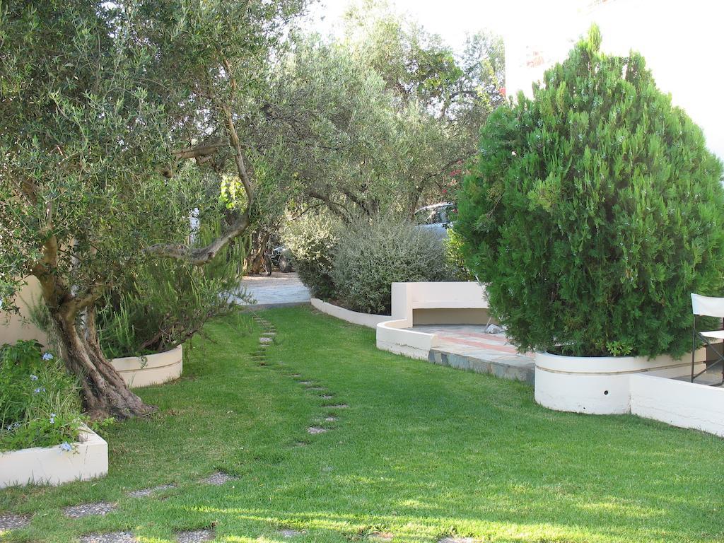 Artemis Apartments Kalyves Bagian luar foto