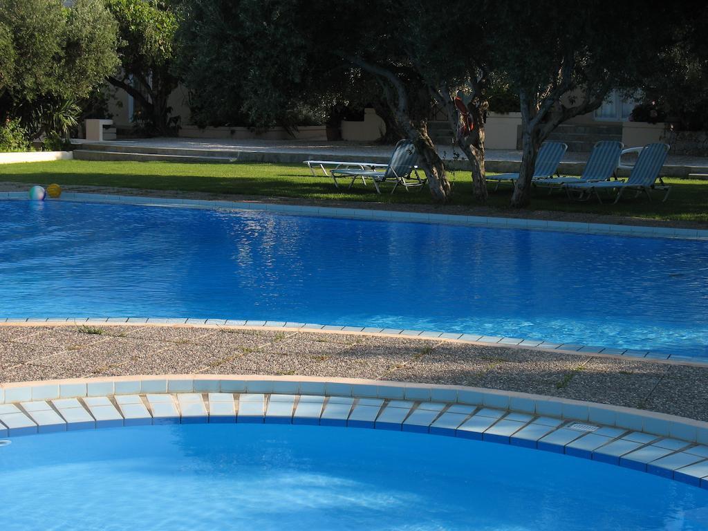 Artemis Apartments Kalyves Bagian luar foto