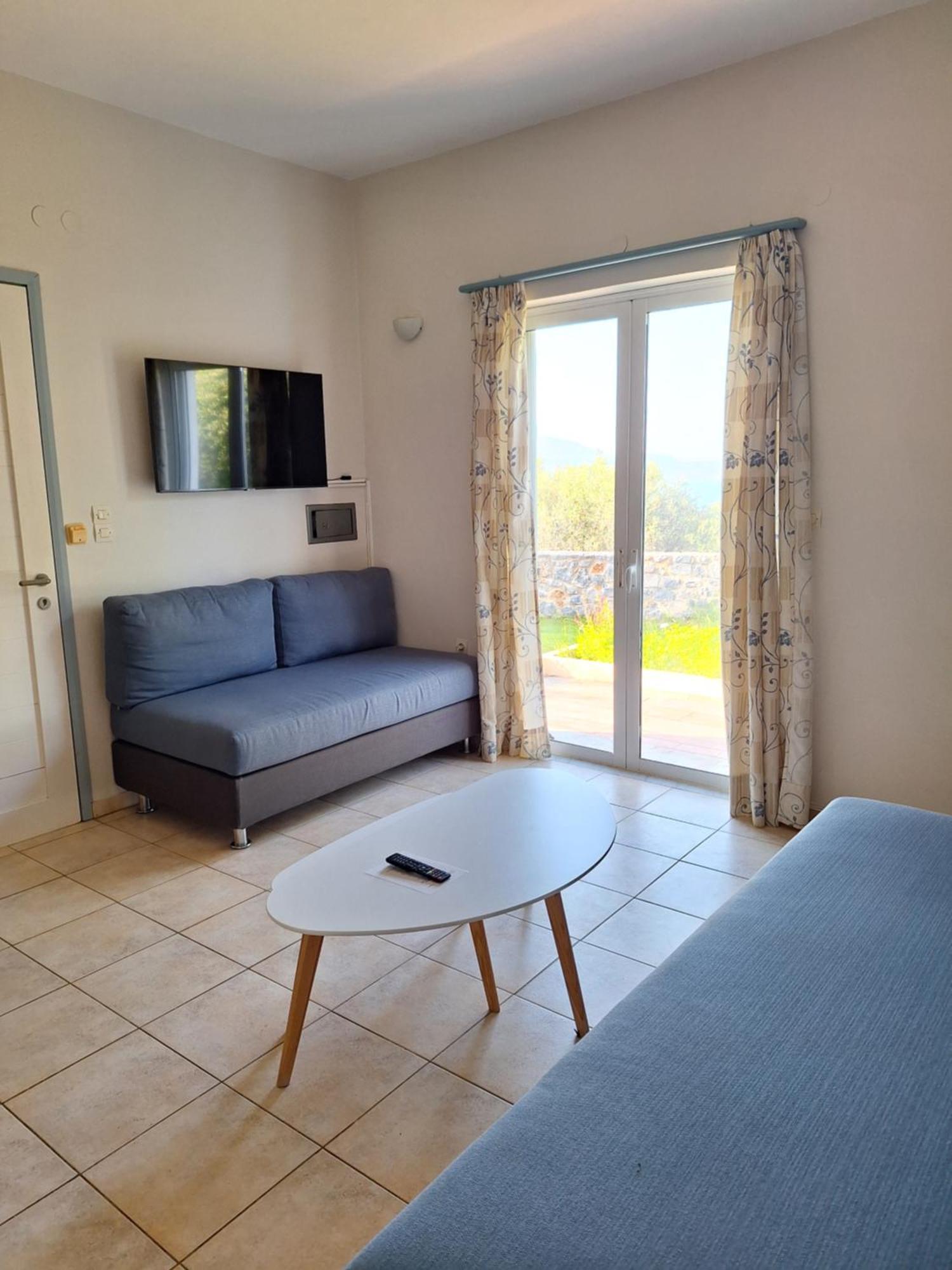 Artemis Apartments Kalyves Bagian luar foto