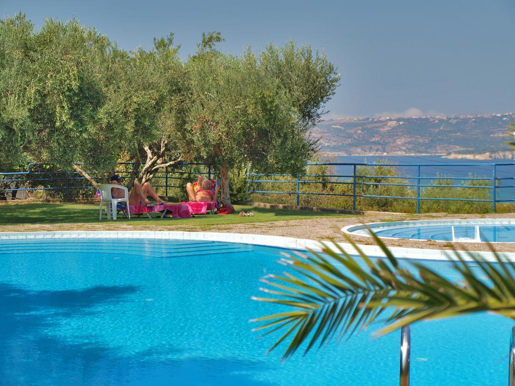 Artemis Apartments Kalyves Bagian luar foto