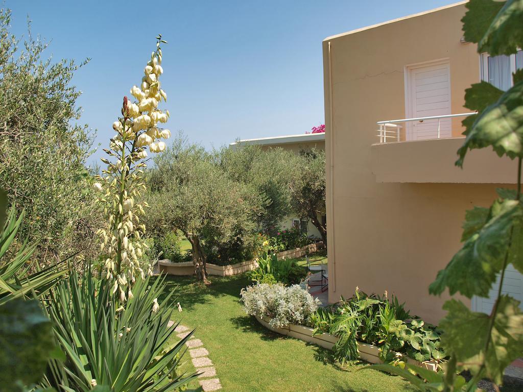 Artemis Apartments Kalyves Bagian luar foto